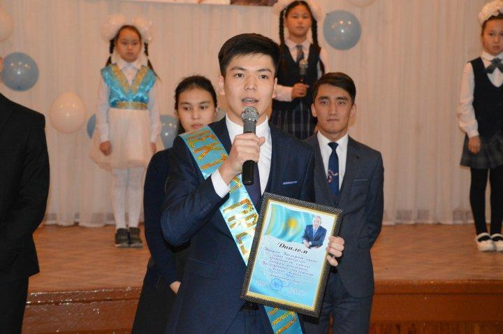 Мектеп президентін сайлау