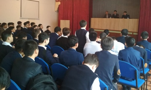 Мектепшілік есепте тұрған оқушылармен